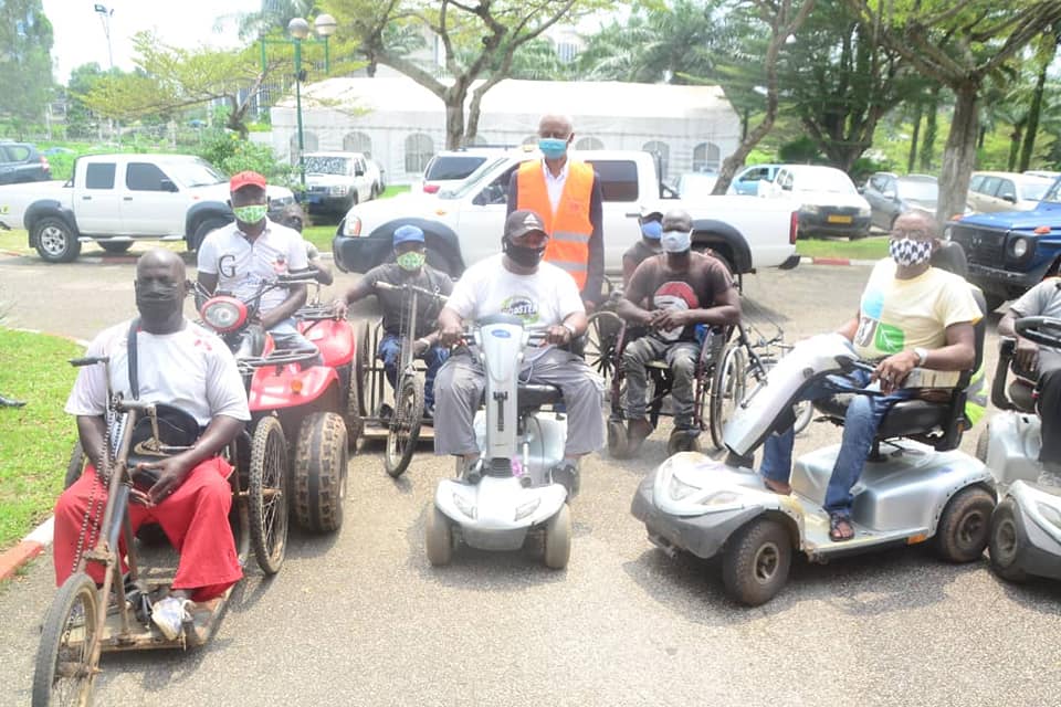 Un collectif des personnes vivants avec un handicap physique s'est réuni au parking de l'hôtel de ville ce 02 Mars 2021.