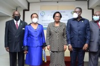Compte rendu parlementaire des senateurs à l'hôtel de ville de Libreville