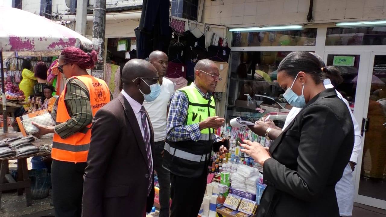 Modernisation des espaces commerciaux : La Mairie de Libreville déploie sa stratégie de digitalisation au Marché de Nkembo
